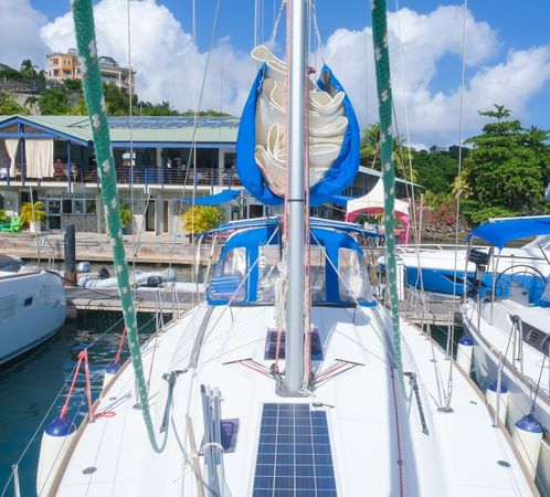 Jeanneau 419 | Makin Memories