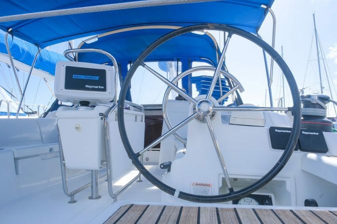 Jeanneau 419 | Makin Memories