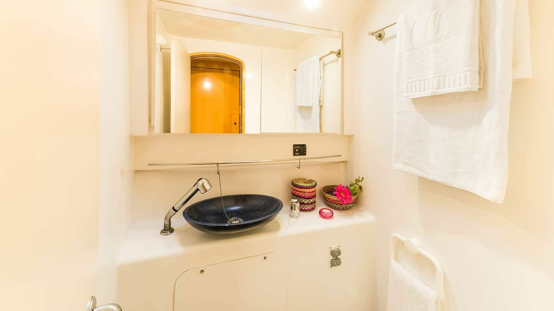 Fountaine Pajot Eleuthera 60 | Zorba