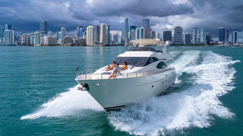 Azimut 70 Sea Jet | Salt Shaker