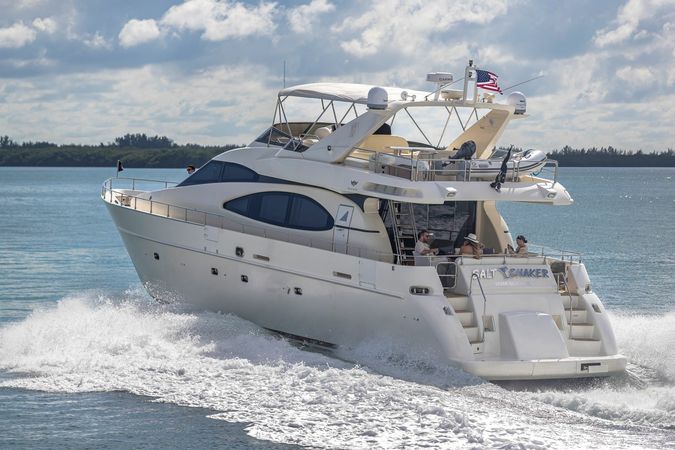 Azimut 70 Sea Jet | Salt Shaker