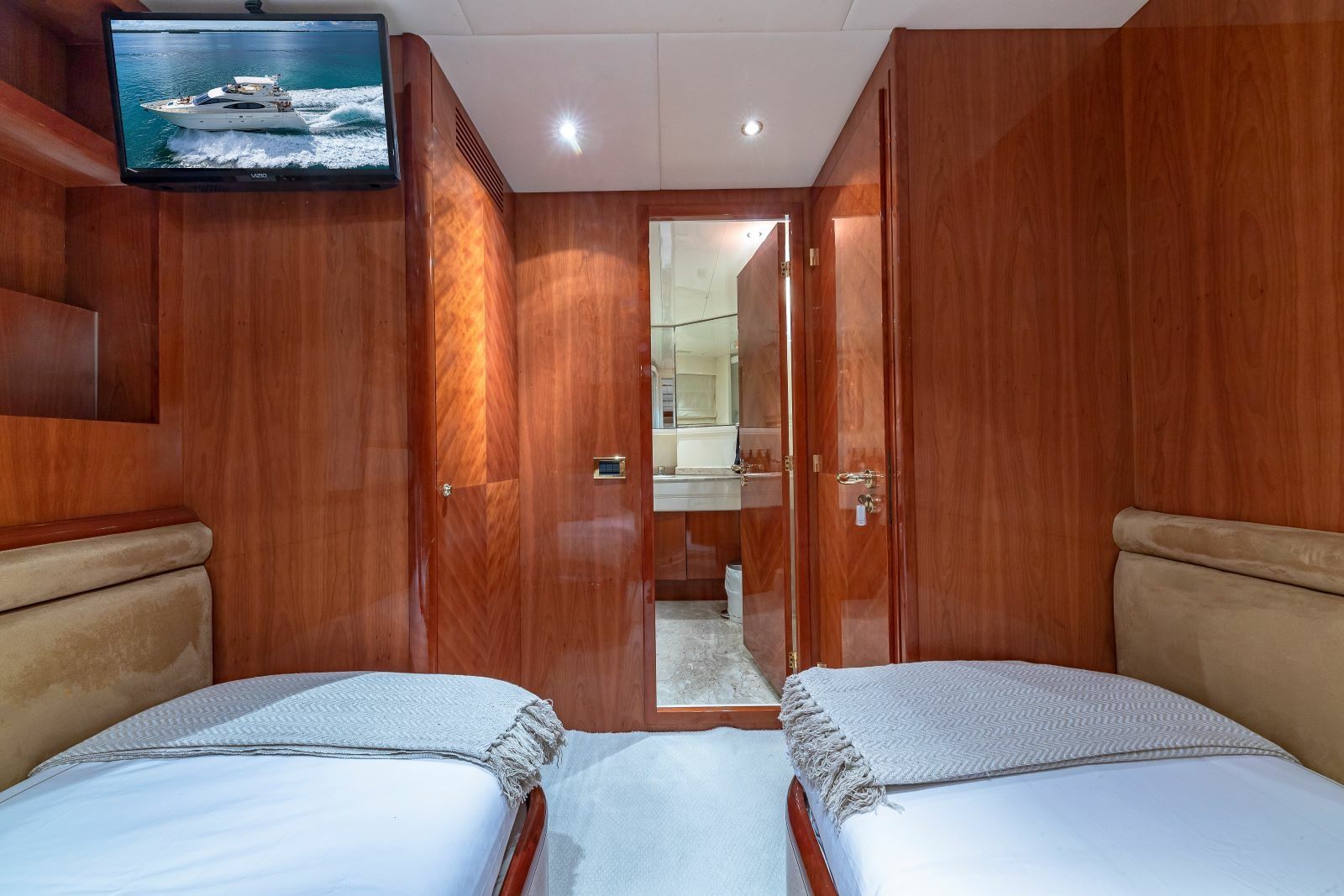 Azimut 70 Sea Jet | Salt Shaker