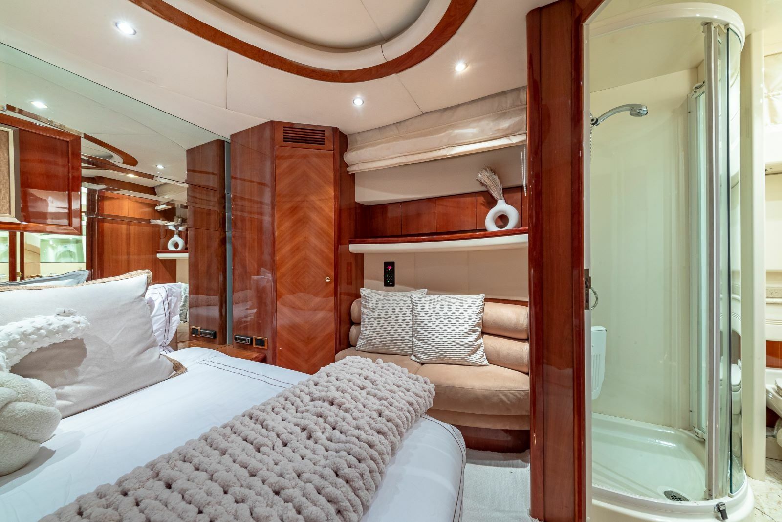 Azimut 70 Sea Jet | Salt Shaker