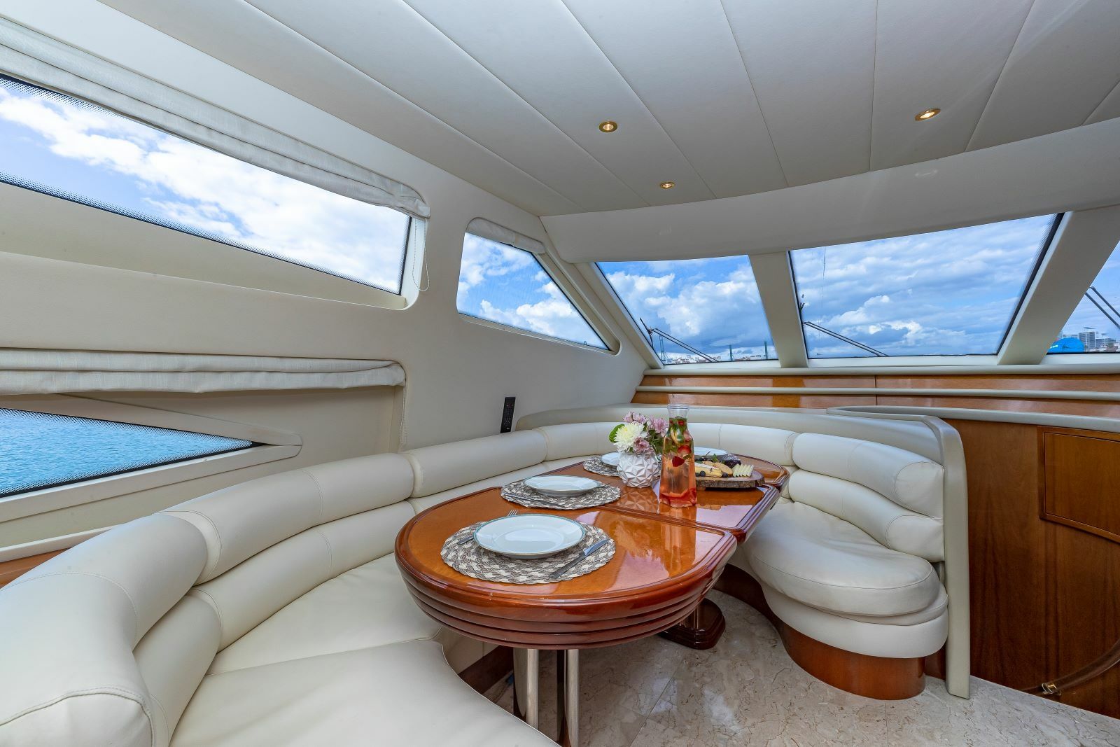 Azimut 70 Sea Jet | Salt Shaker