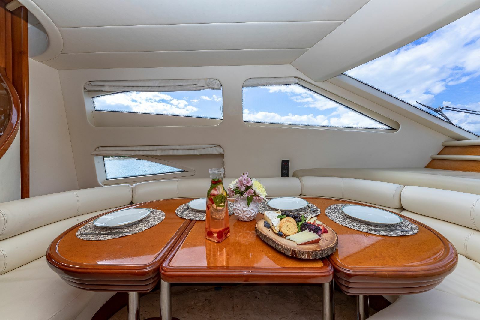 Azimut 70 Sea Jet | Salt Shaker