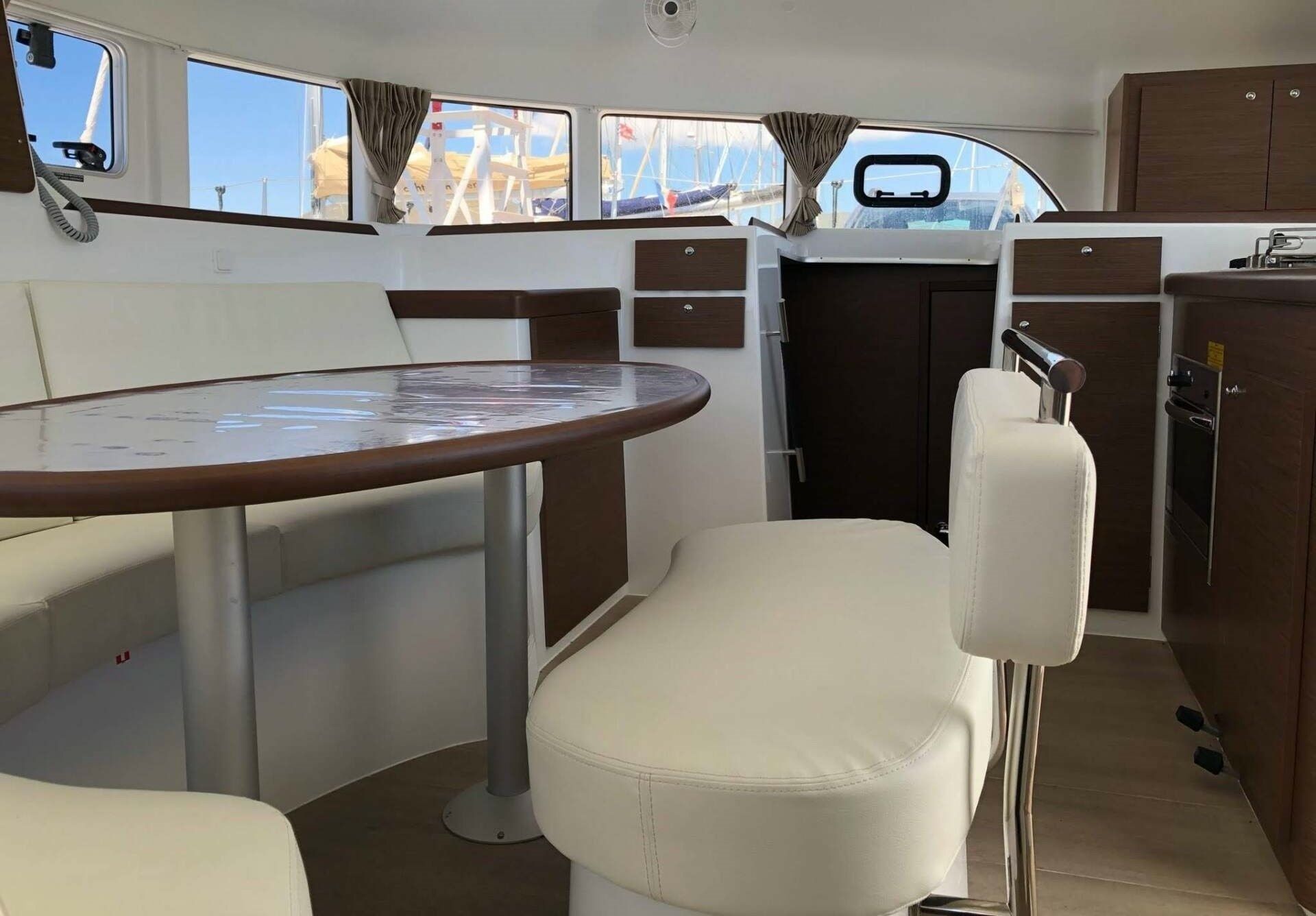 Lagoon 380 | Butterfly