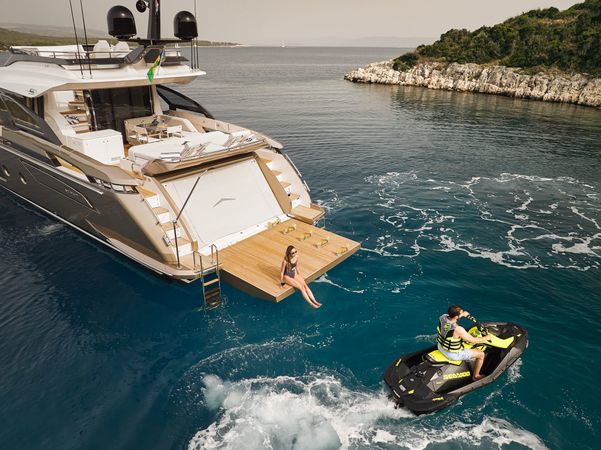 Azimut S8 | Myne