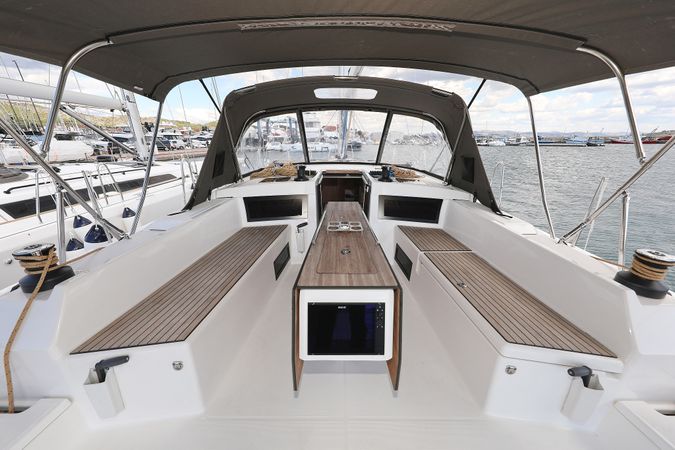 Dufour 470 | Dance