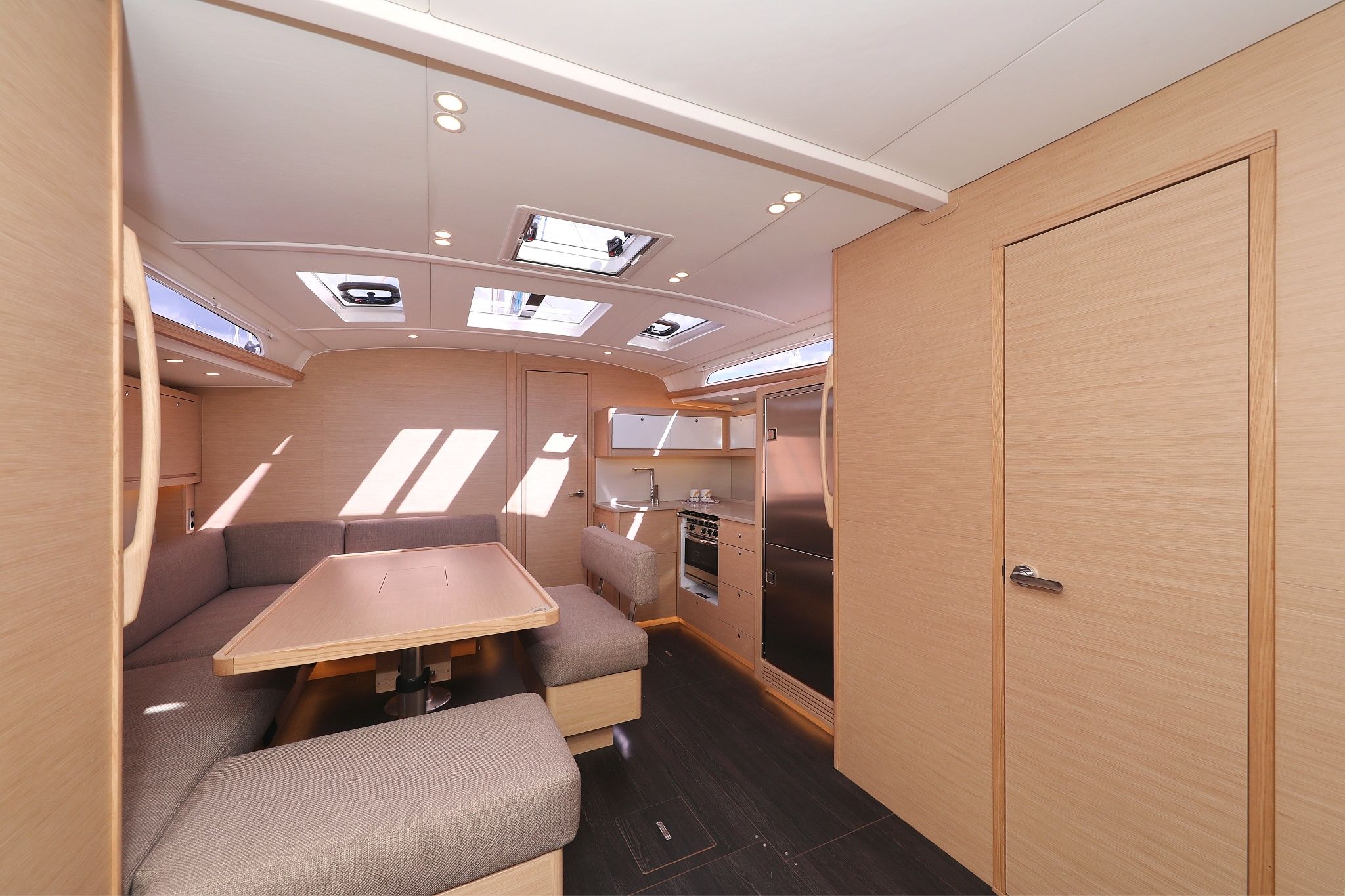 Dufour 470 | Dance