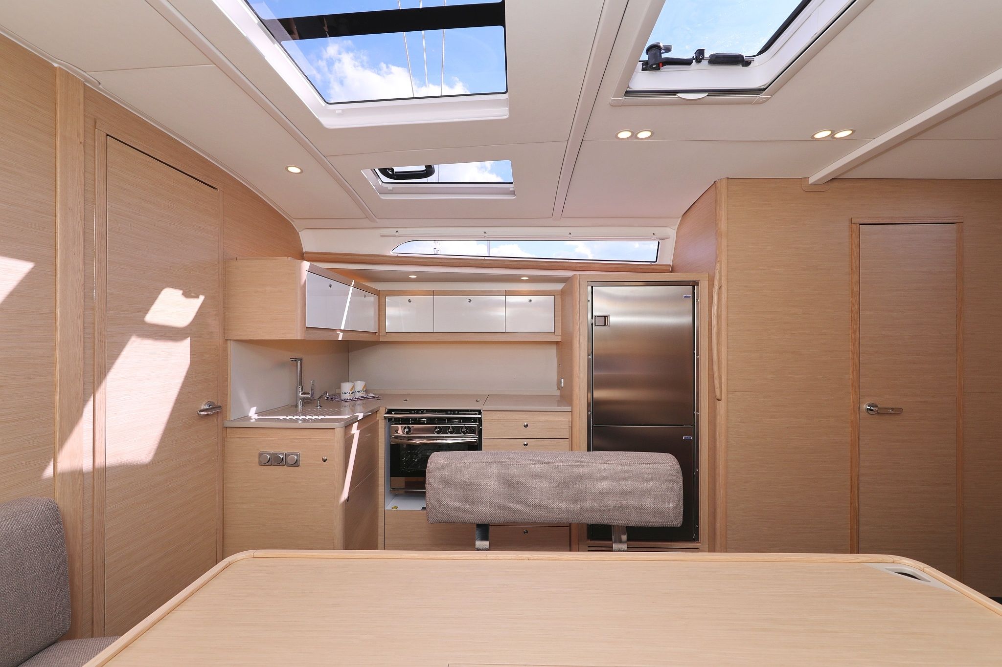 Dufour 470 | Dance