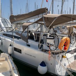 Jeanneau Sun Odyssey 410 | Moustique 2