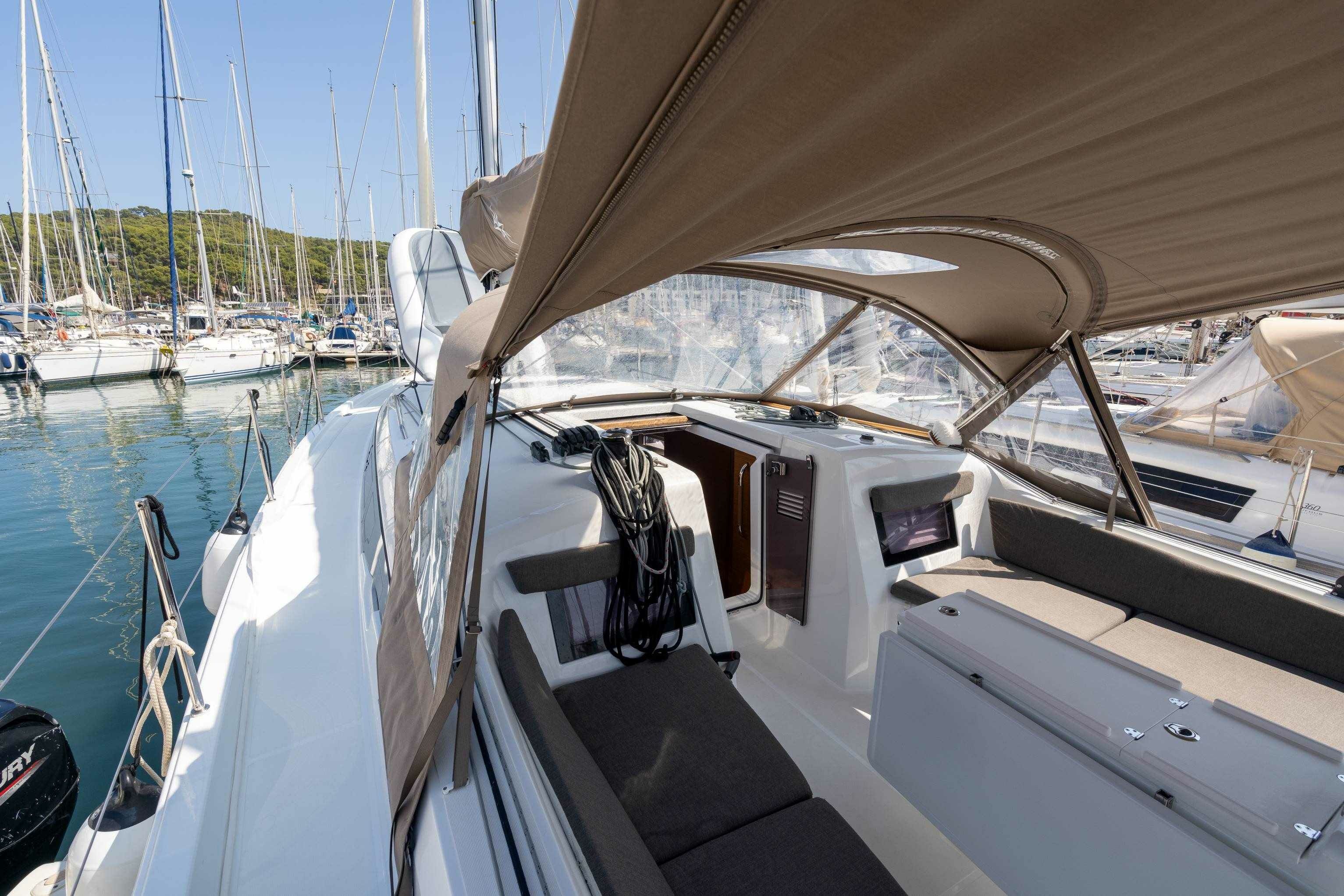 Jeanneau Sun Odyssey 410 | Moustique 2