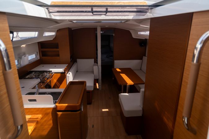 Jeanneau Sun Odyssey 410 | Moustique 2