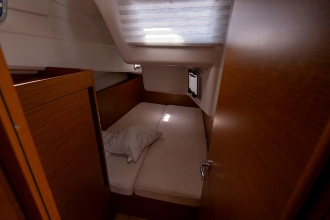 Jeanneau Sun Odyssey 410 | Moustique 2