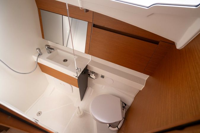 Jeanneau Sun Odyssey 410 | Moustique 2