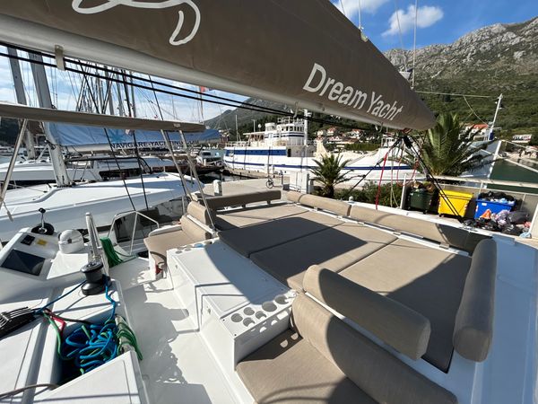 Bali Catspace | Perle Blanche