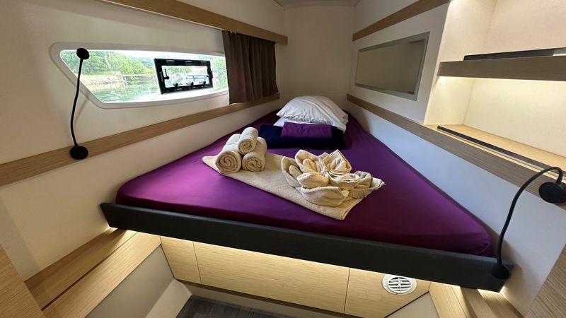 Fountaine Pajot Isla 40 | Calico