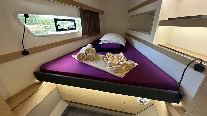 Fountaine Pajot Isla 40 | Calico