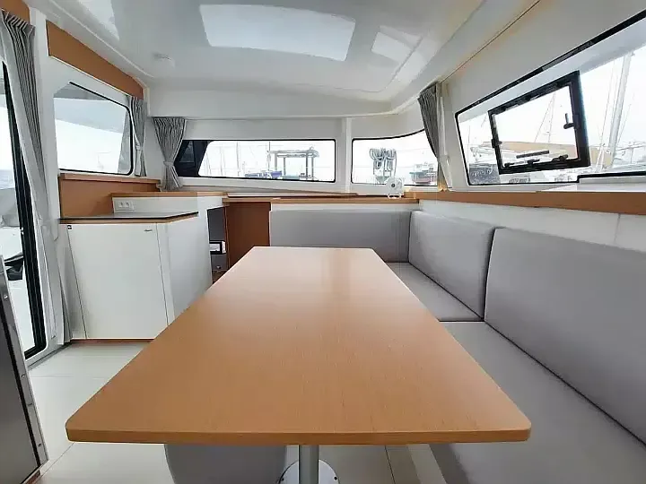 Excess 11 | Albatross