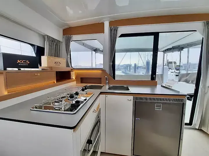 Excess 11 | Albatross