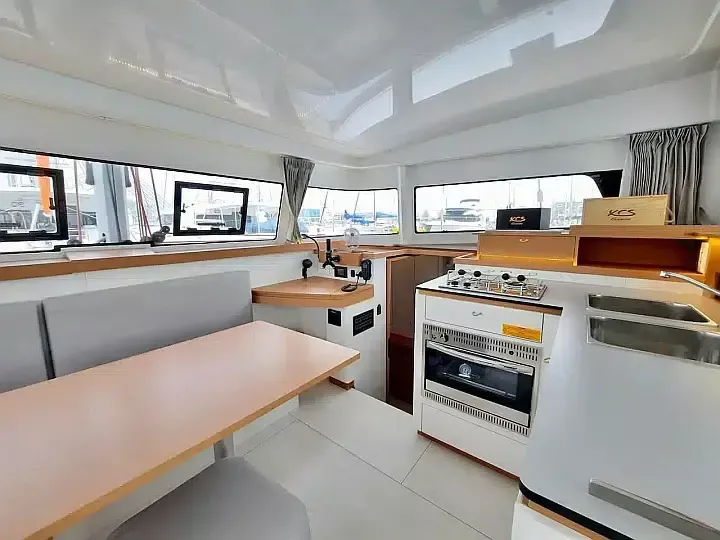 Excess 11 | Albatross