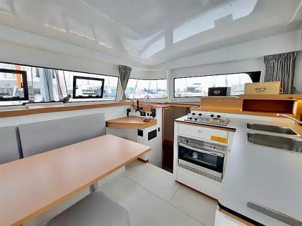 Excess 11 | Albatross