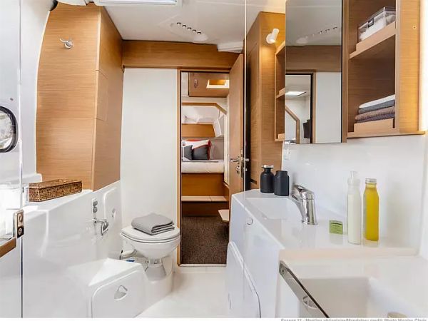 Excess 11 | Albatross