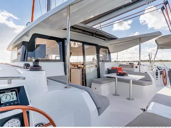 Excess 11 | Albatross