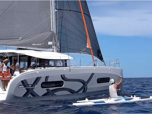 Excess 11 | Albatross