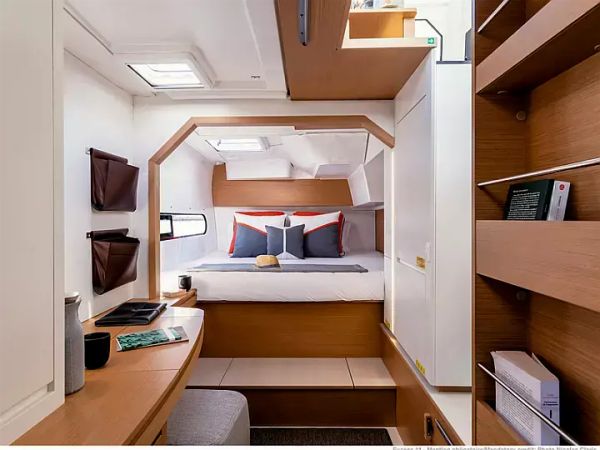 Excess 11 | Albatross