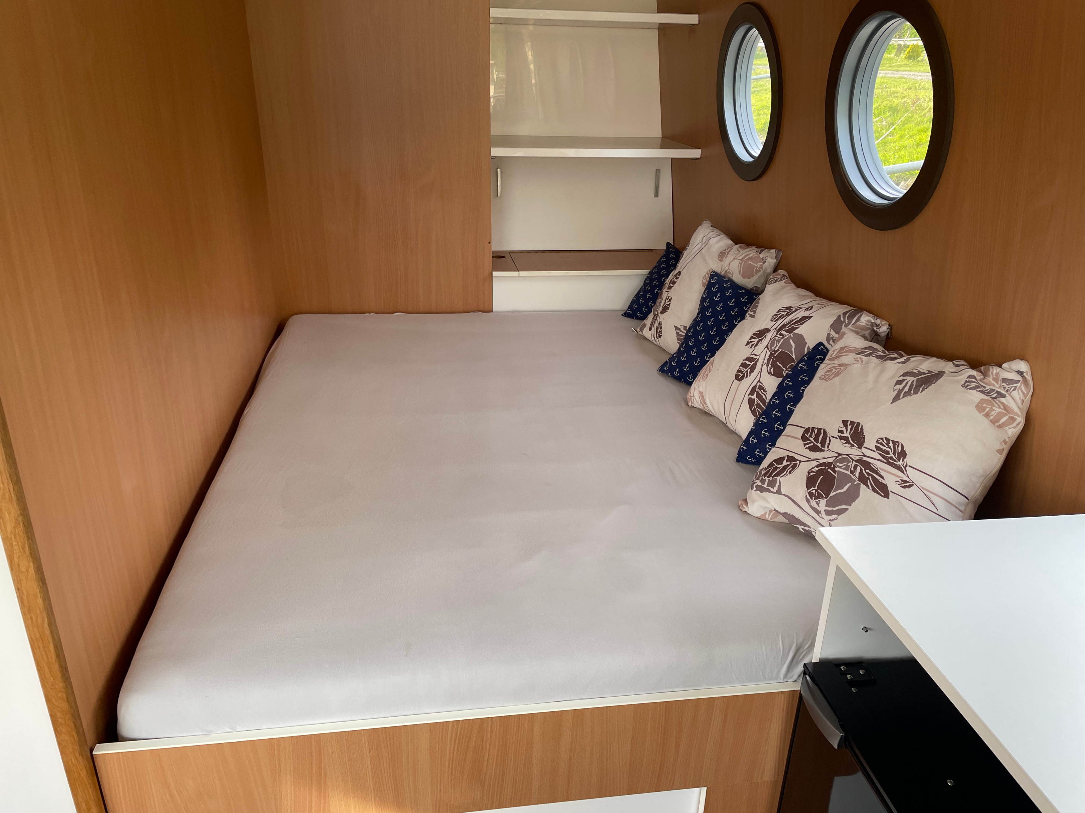 Trawler YB35 | Enter