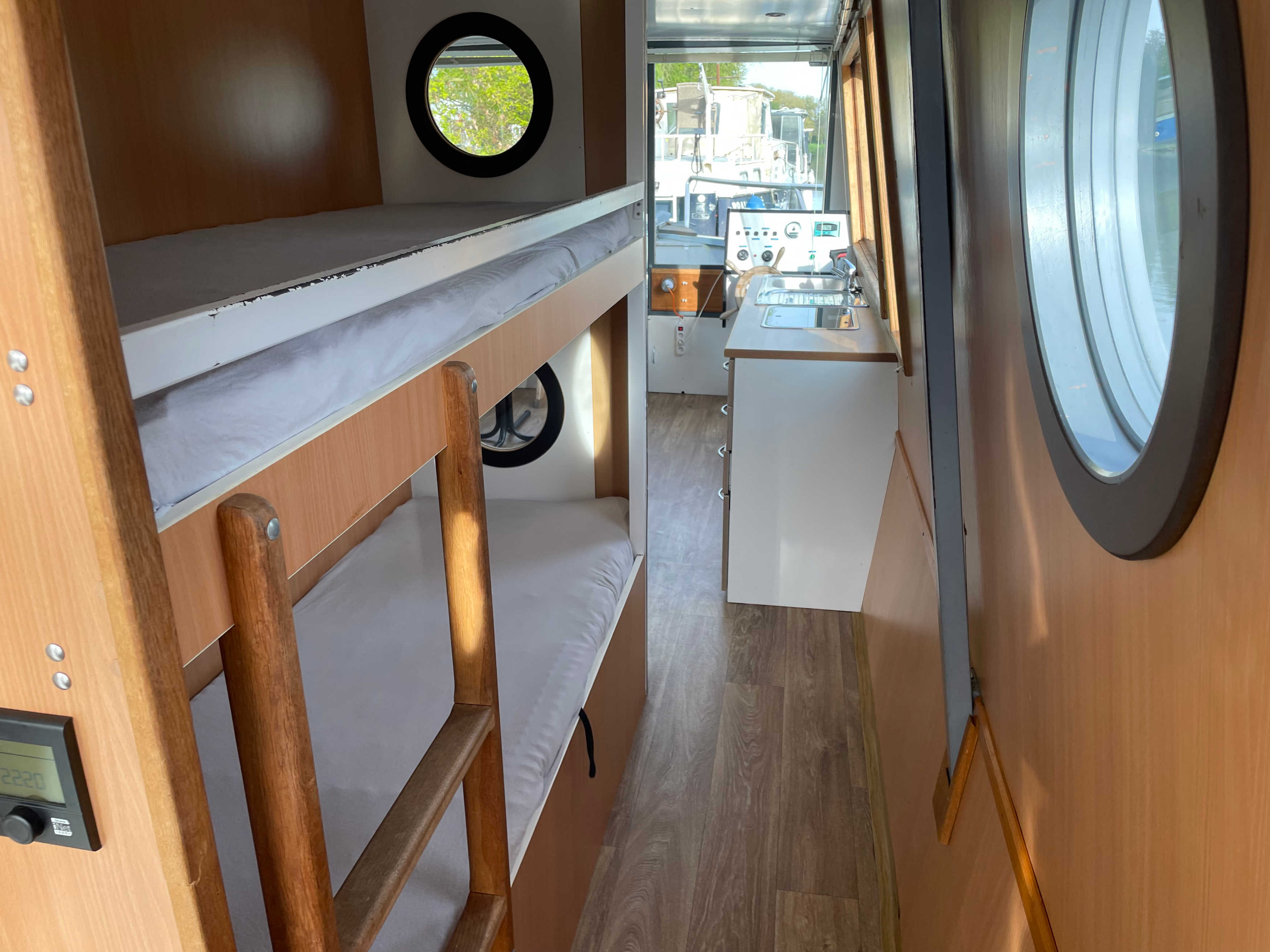 Trawler YB35 | Enter