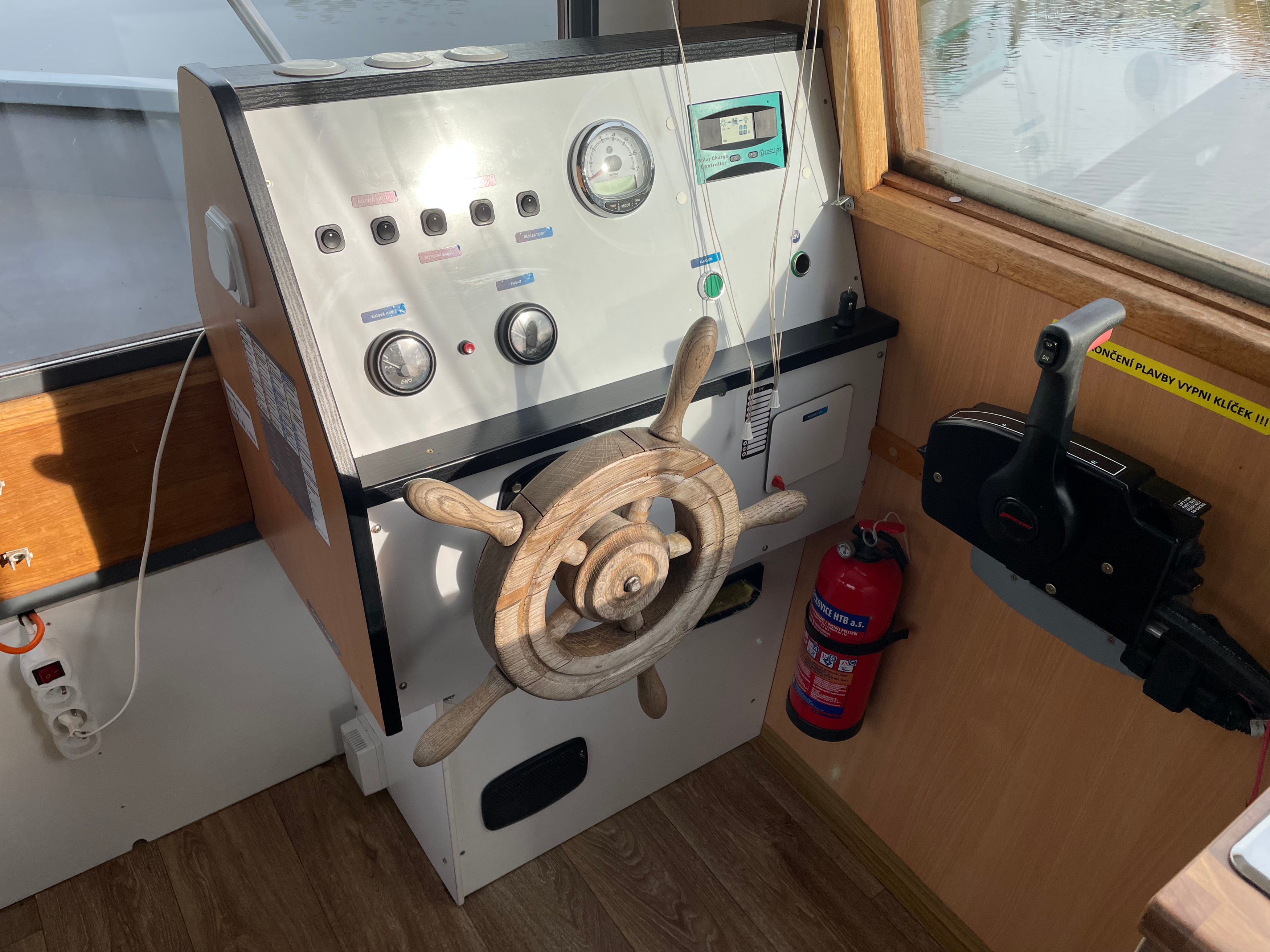 Trawler YB35 | Enter