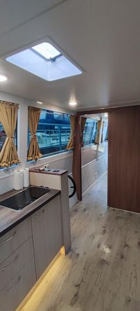 Trawler YB35 | Karolína