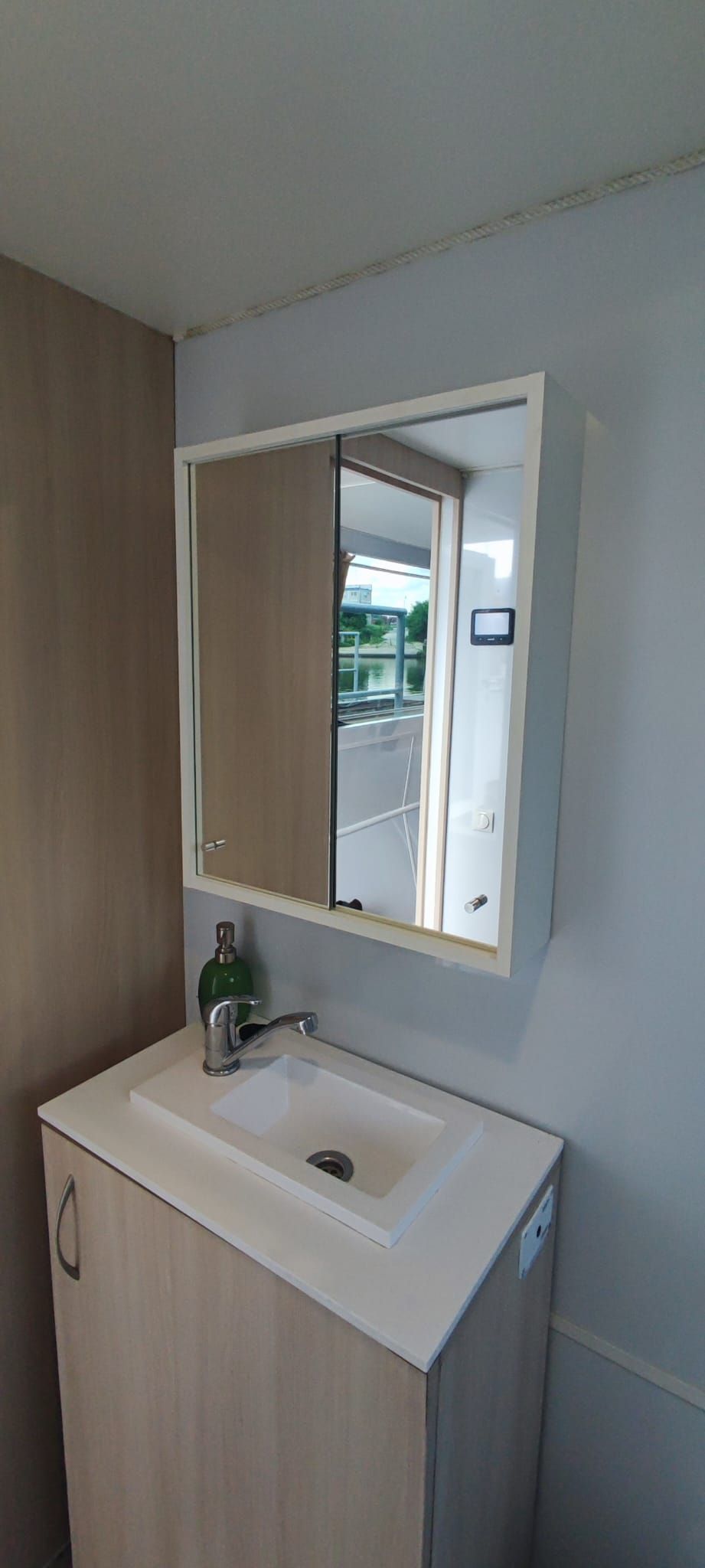 Trawler YB35 | Karolína