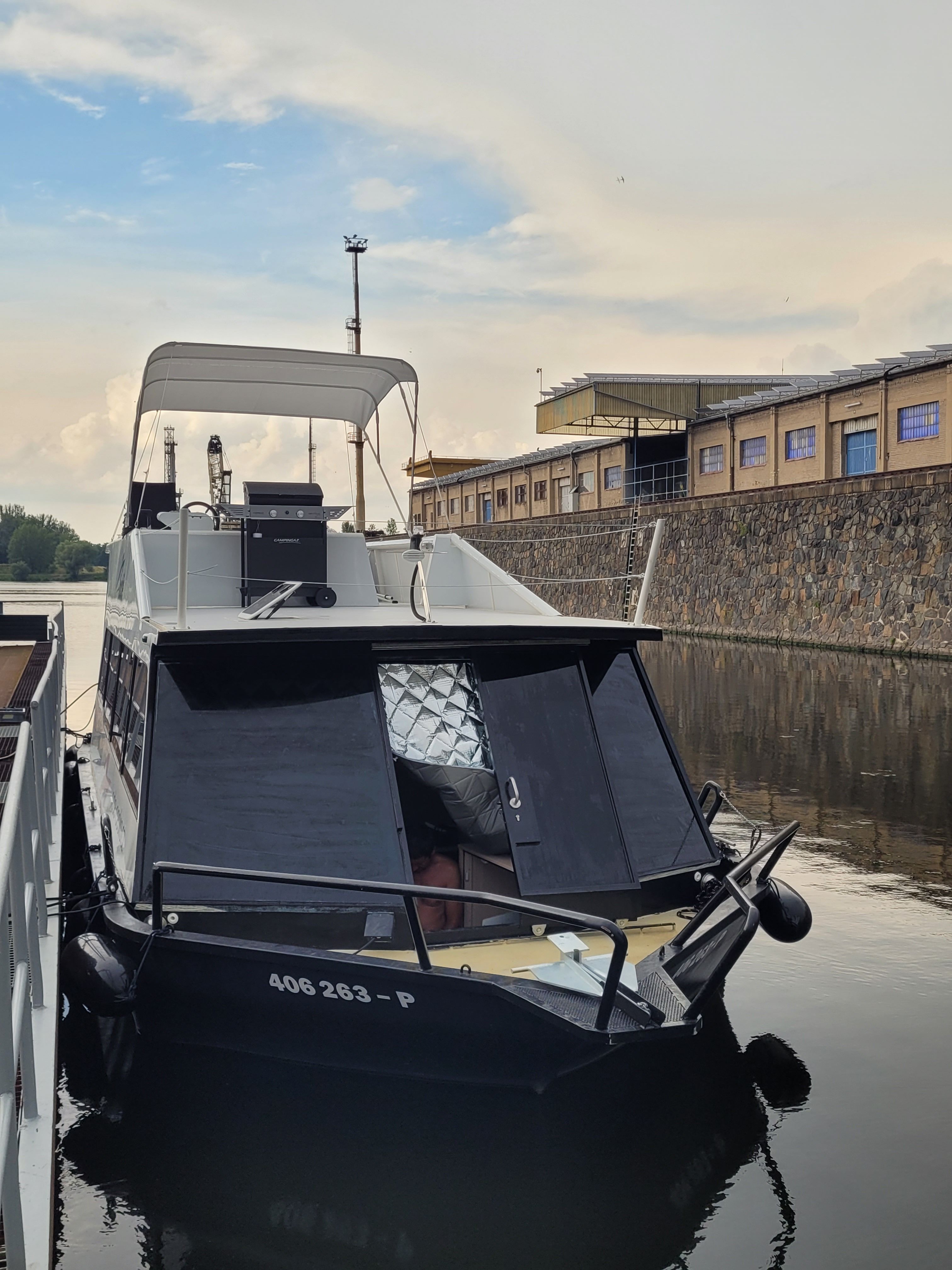 Trawler YB35 | Karolína