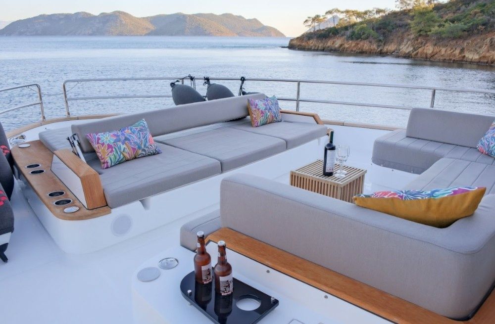 Sirena Yachts 68 | La Luna