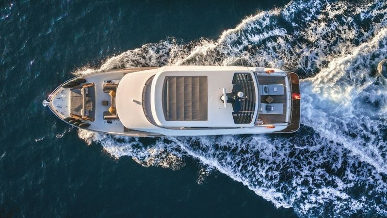 Sirena Yachts 68 | La Luna