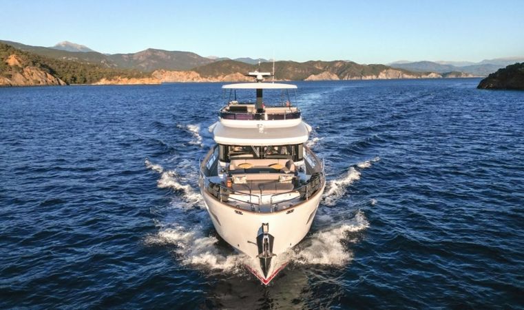 Sirena Yachts 68 | La Luna