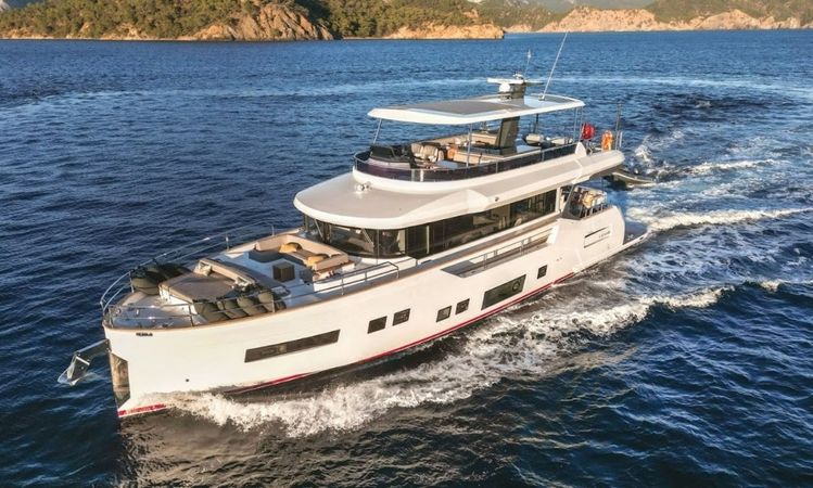 Sirena Yachts 68 | La Luna