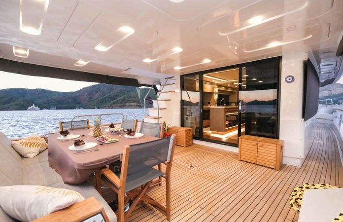 Sirena Yachts 68 | La Luna