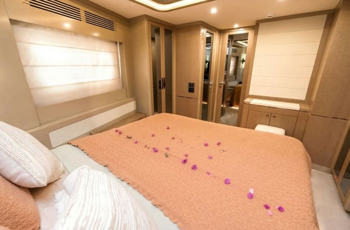 Sirena Yachts 68 | La Luna