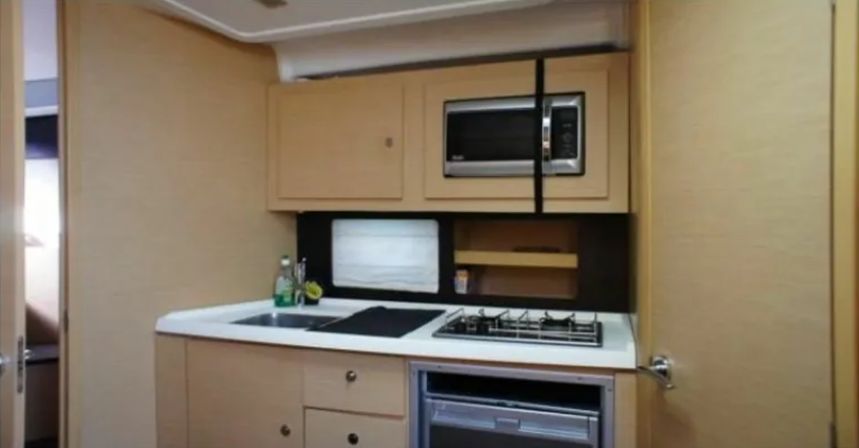Beneteau Monte Carlo 37 | Coco White