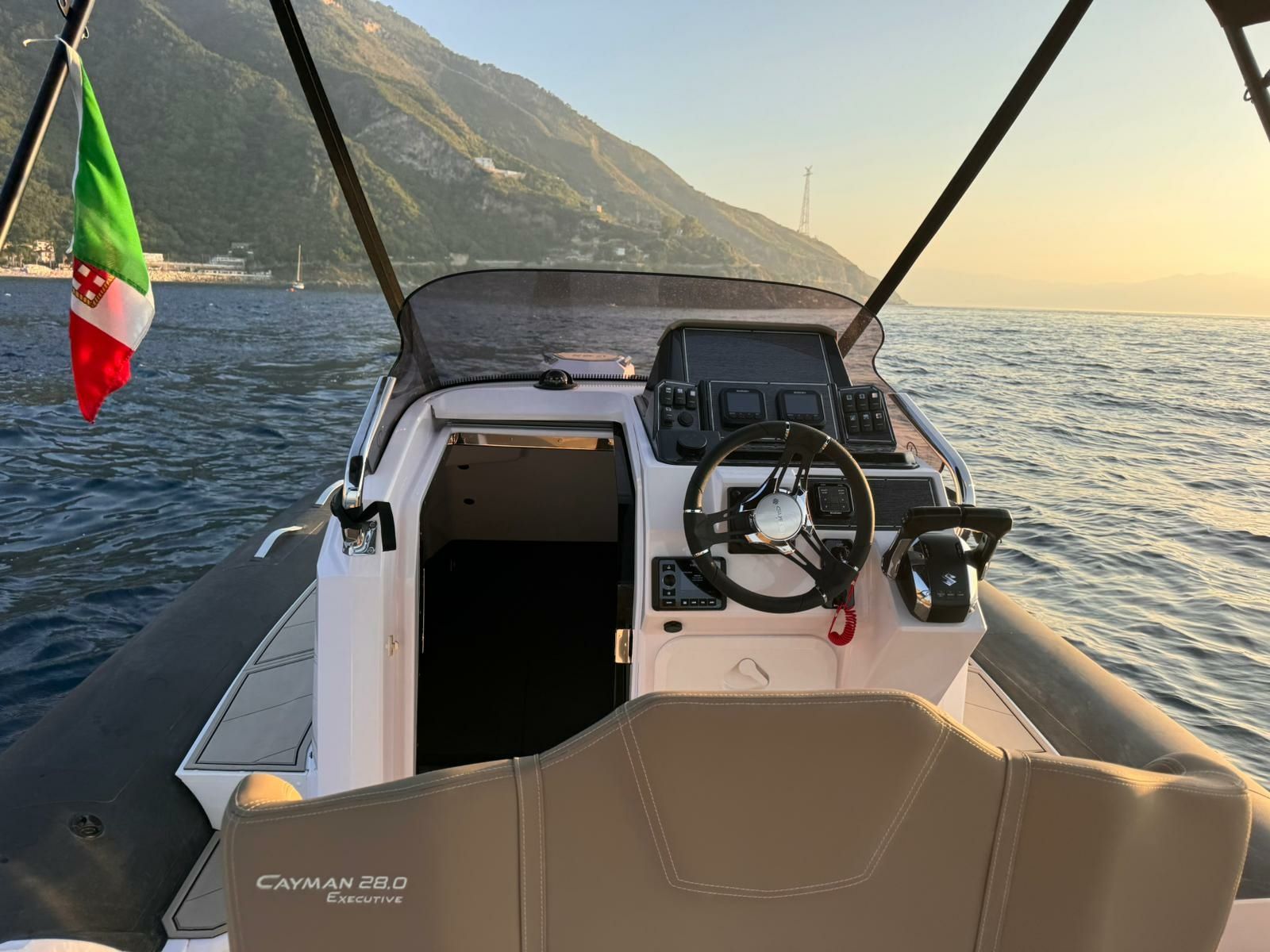 Ranieri Cayman 28.0 Executive | 24