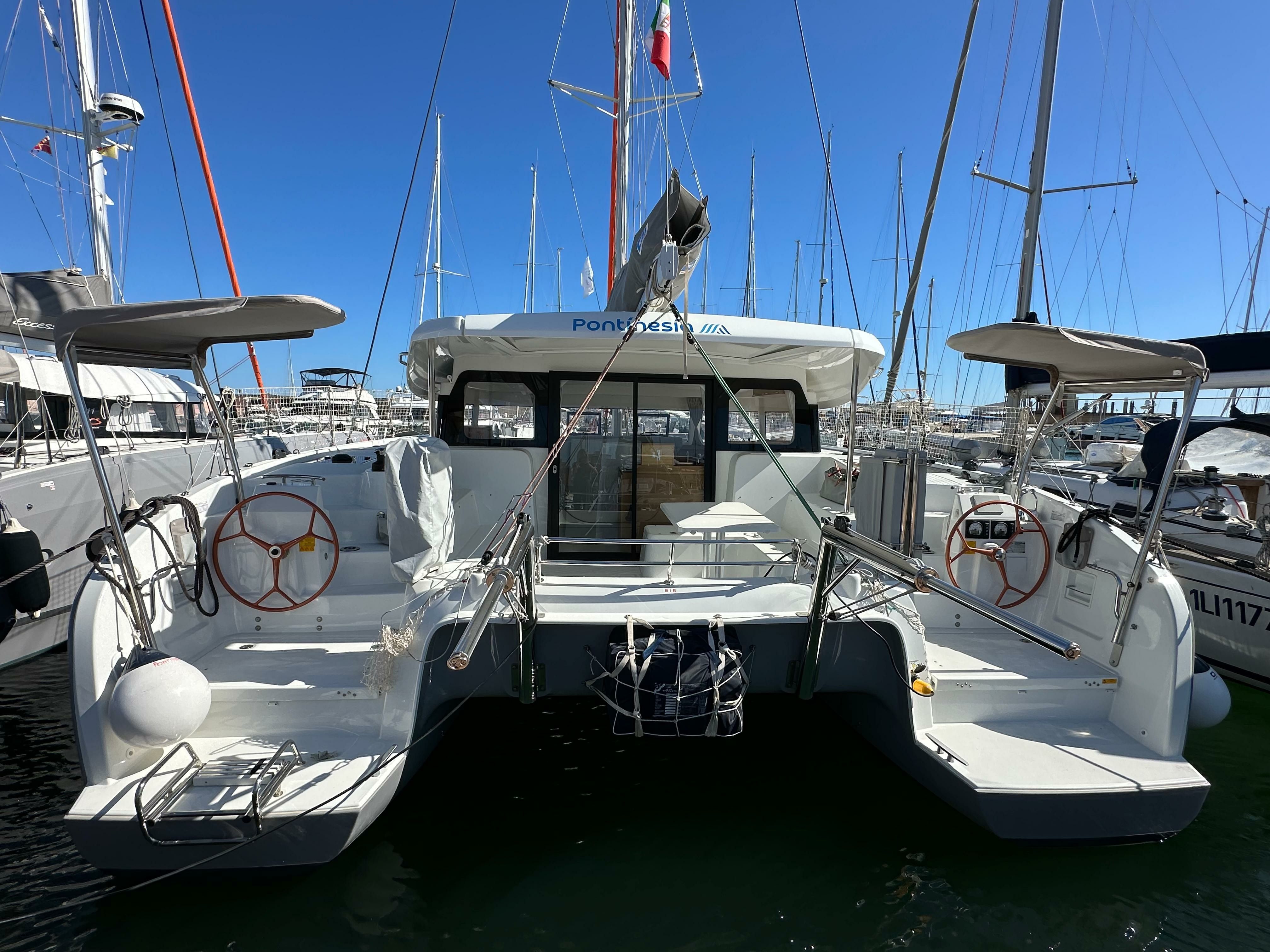 Excess 11 | Pontinesia