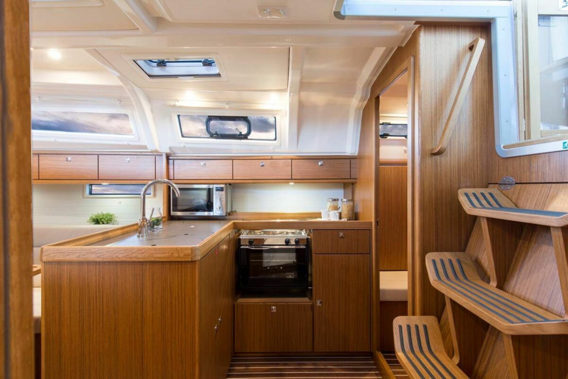 Bavaria Cruiser 37 | Sayra
