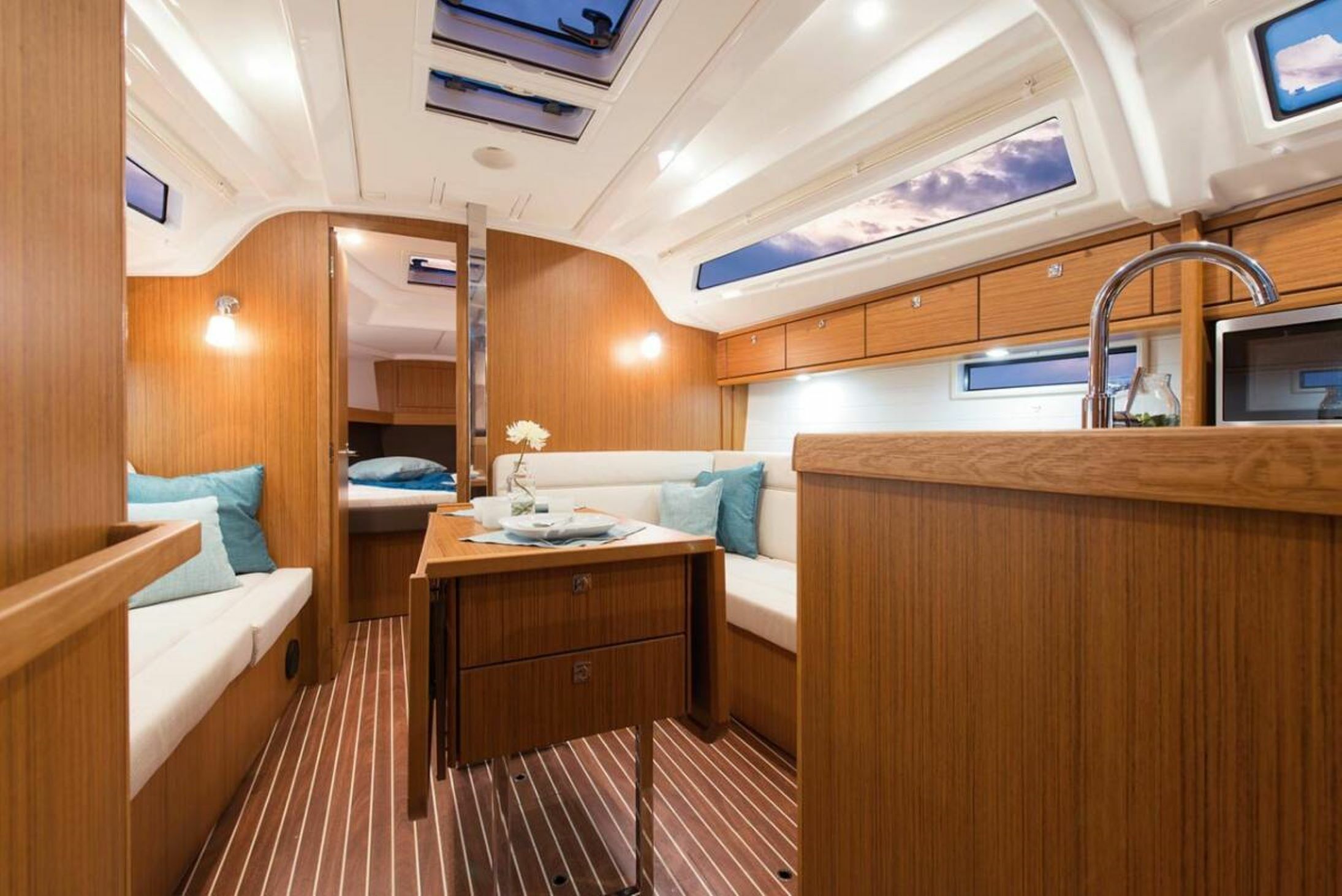 Bavaria Cruiser 37 | Sayra