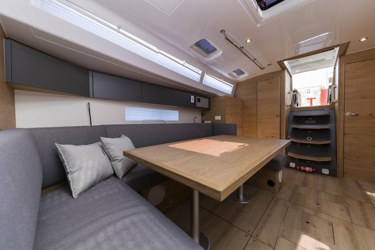 Elan 45 Impression | Amaretto