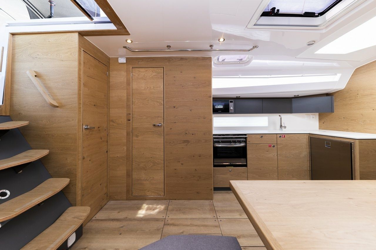 Elan 45 Impression | Amaretto