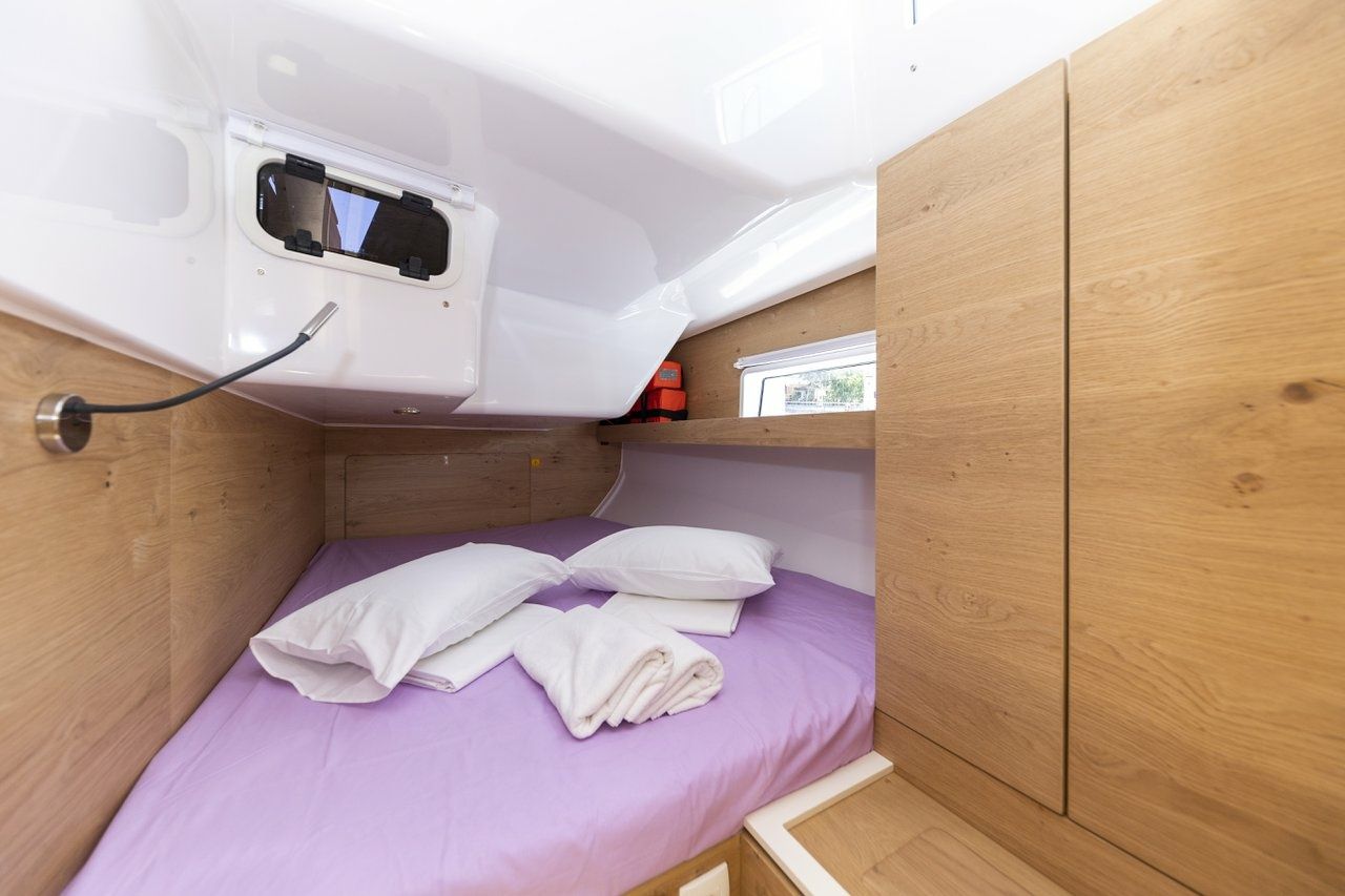 Elan 45 Impression | Amaretto